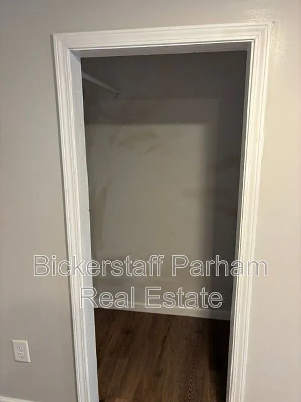 1 bed, 1.0 bath, $550 — Photo 4