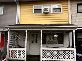 7 Thorn Ln, New Castle, DE 19720