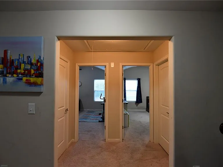 1805 Kingsbridge Ct — Photo 32