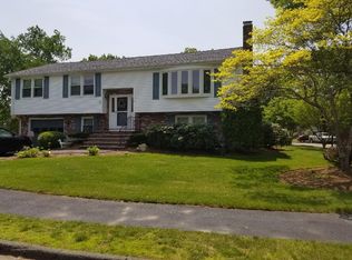 6 Walden Pond Cir, Saugus, MA 01906