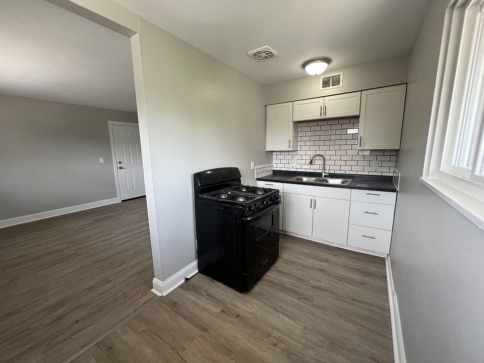 1st image of 2174 Sullivant Ave #D