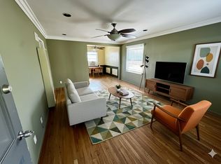 3718 W Chandler Blvd, Burbank, CA 91505