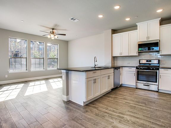 3rd image of 4704 Ladrillo Ln