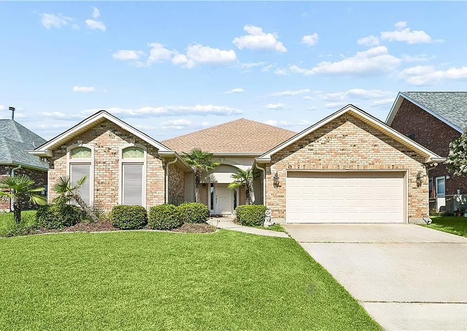 1st image of 203 Chimaera Ln