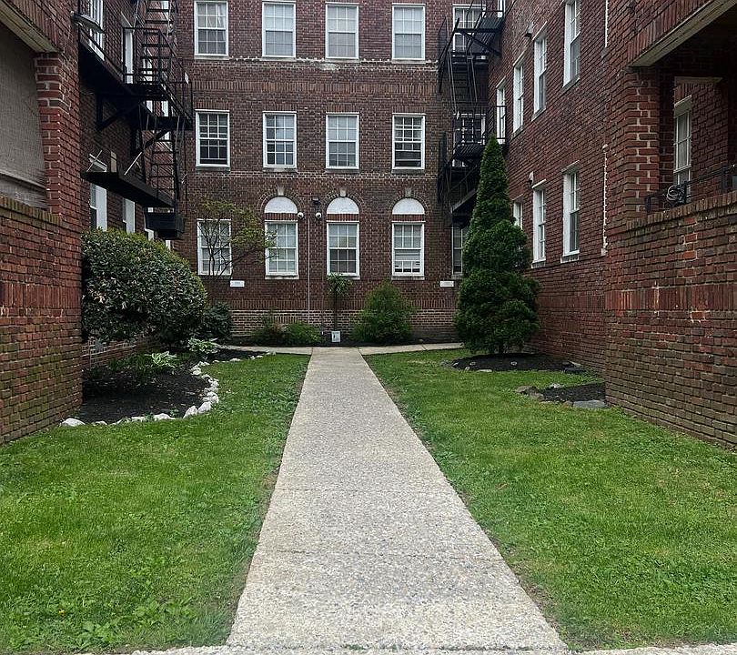 1st image of 3321 Liberty Heights Ave Unit 304