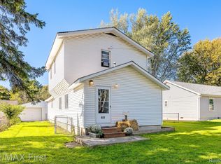 807 Clinton St, Algonac, MI 48001