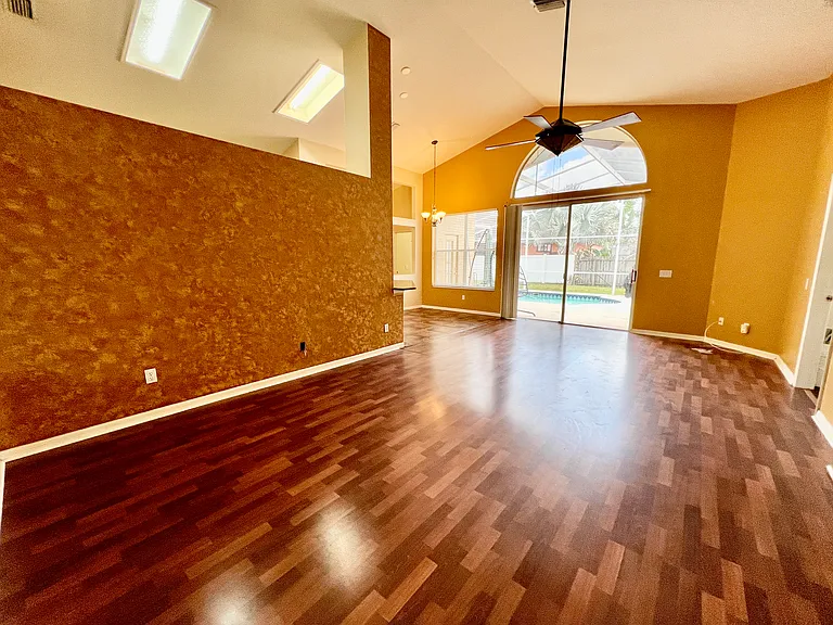 18110 Palm Breeze Dr — Photo 5