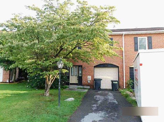 2nd image of 17924 Clubhouse Dr