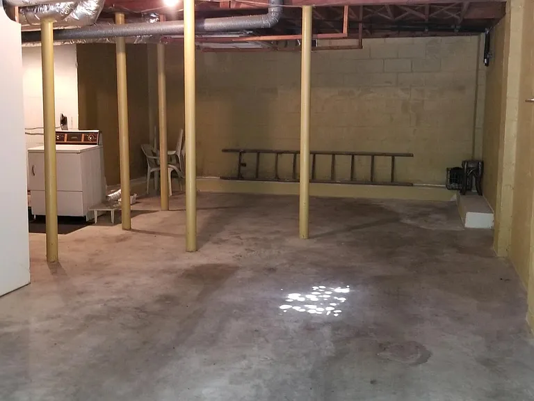 1366 Willivee Dr — Photo 15