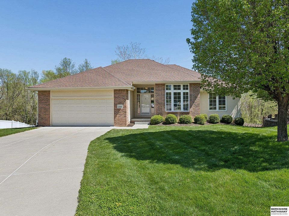 1st image of 19601 Blaine Cir