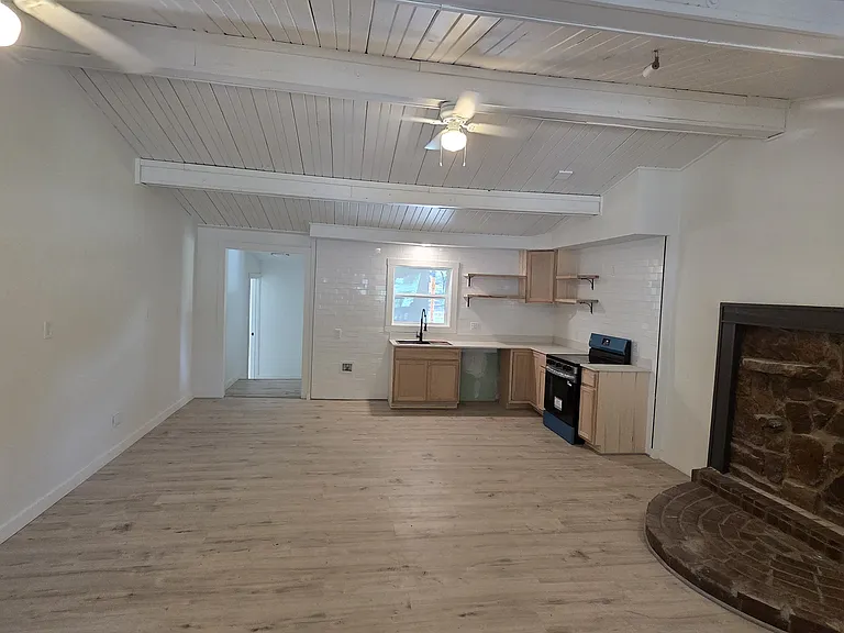 302 Kegley St — Photo 12