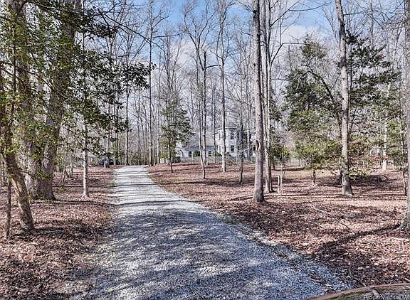 3rd image of 112 Deerwood Dr