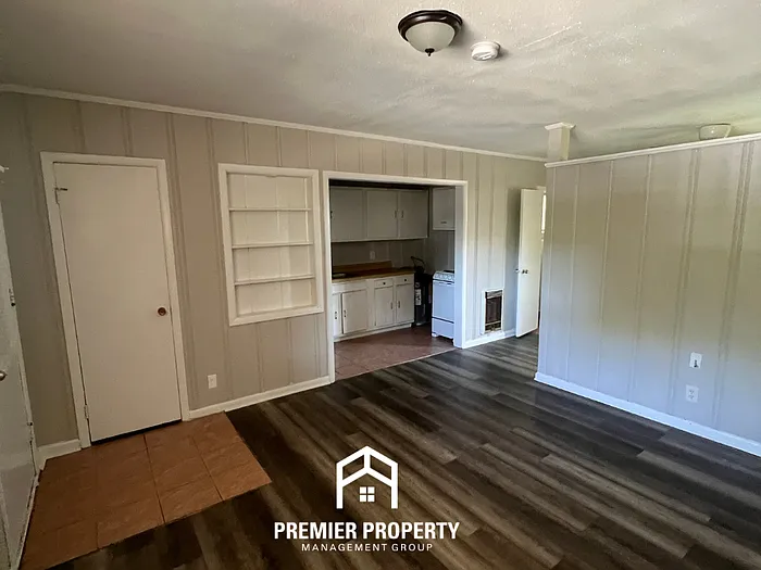 1412 Highland Ave SE #D — Photo 11