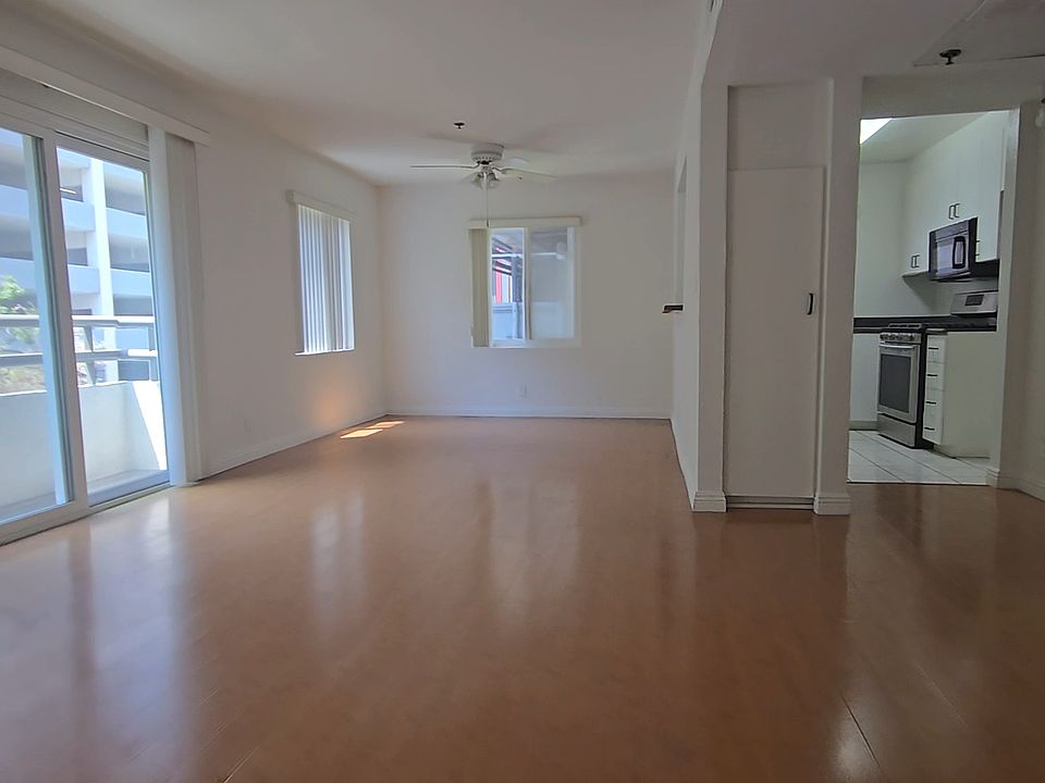 1st image of 686 S Ardmore Ave #401