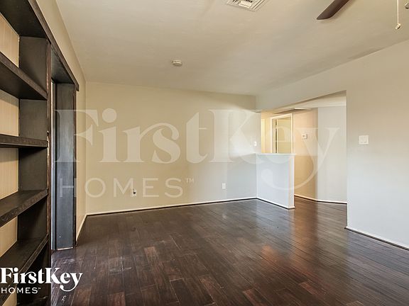 4th image of 2311 W Maryland Ave