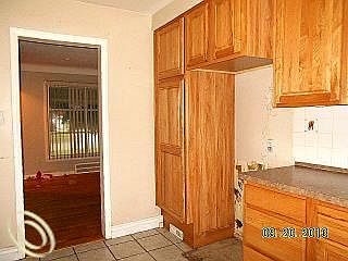 5th image of 12825 Centralia Ave
