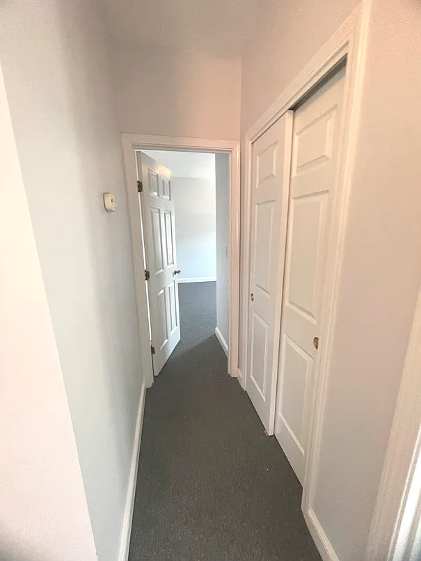 2 bed, 1.0 bath, 700 sqft, $3,000 — Photo 3