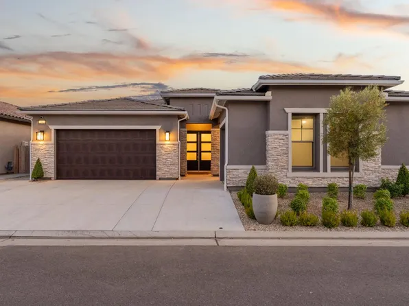 2583 E Via Sofia Dr, Fresno, CA 93730