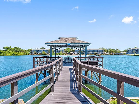 Community Gazebo on Lake. Fishing allowed!