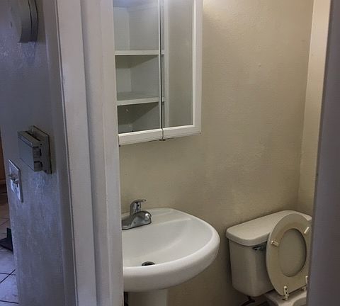 4th image of 15809 E 13th Pl