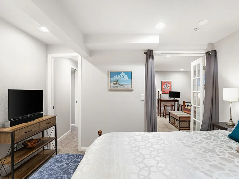 568 Longfellow Ln #FURNISHED — Photo 18
