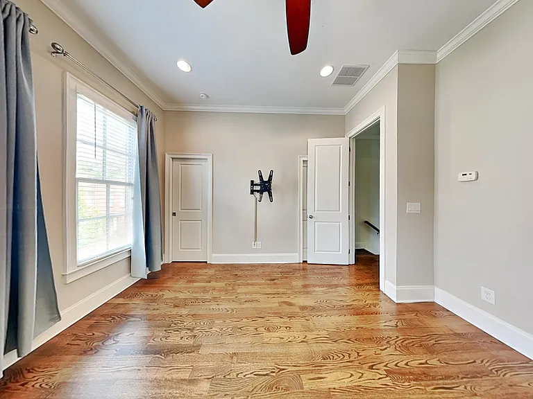 1203 Virginia Park Dr NE — Photo 7