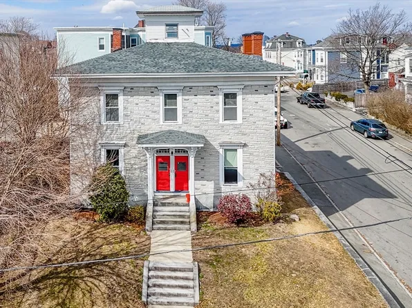 57-59 Varney St, Lowell, MA 01854