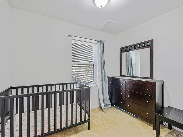 73 Cherry Ave — Photo 16