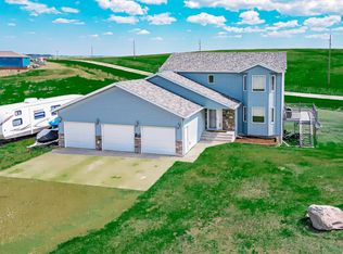 1500 Telluride Ln, Bismarck, ND 58503