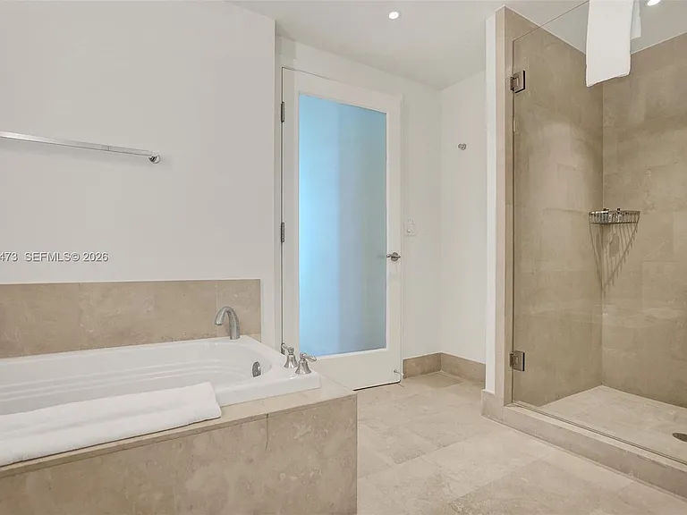 4401 Collins Ave #1503 — Photo 37