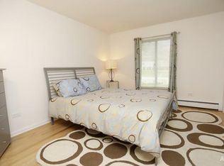 2602 Burr Ridge Ct APT 101, Woodridge, IL 60517