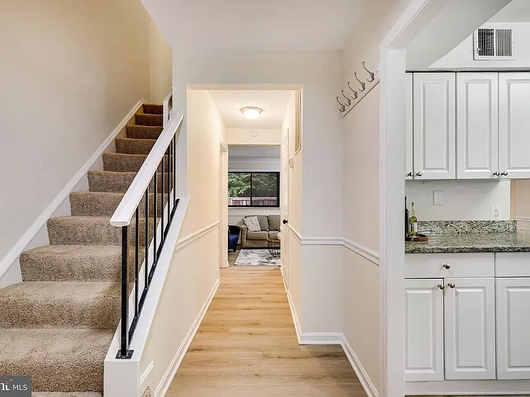 2373 Emerald Heights Ct — Photo 28