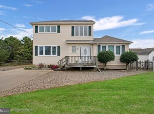 211 N Bay Dr, Bayville, NJ 08721