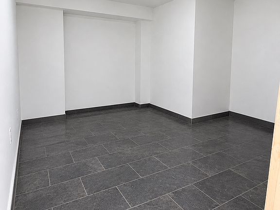 4th image of 430 Washington Ave #4