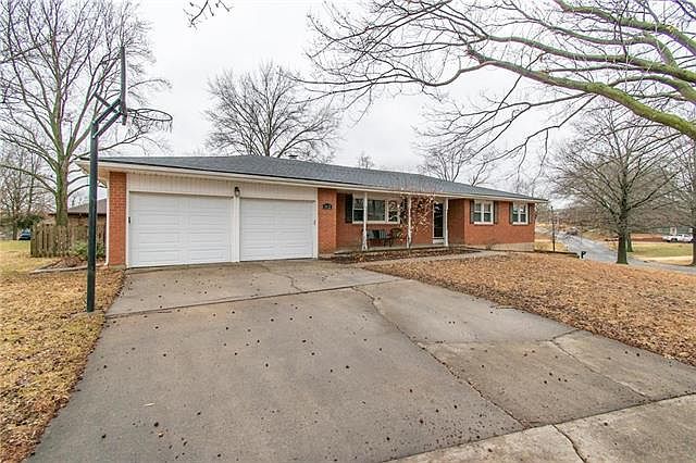 1st image of 6612 NW Sweetbriar Ln