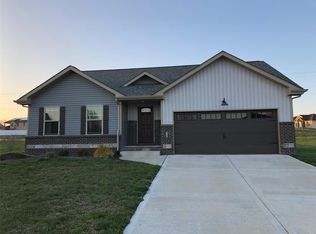 70 N Harvest Crest Ct, Highland, IL 62249