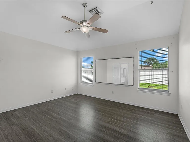 18634 S Wimbledon Dr — Photo 13