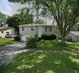24W641 Meadow Lake Dr photo 1