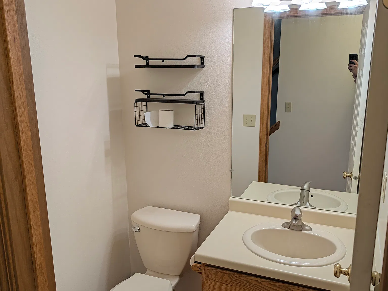 3 bed, 1.5 bath, 1400 sqft, $2,250 — Photo 4