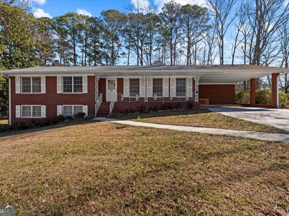 215 Gilbert Rd, Fayetteville, GA 30214