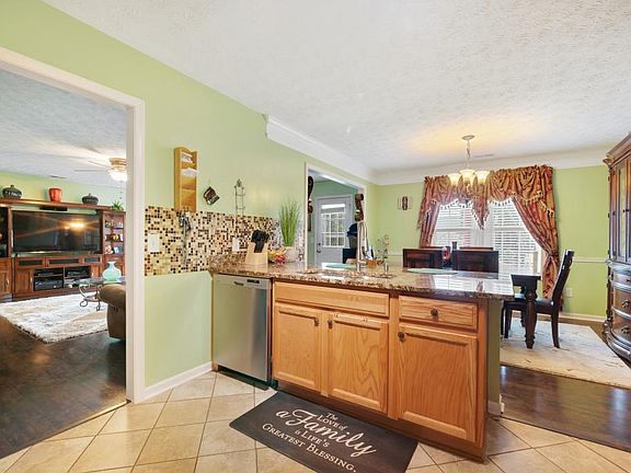 5th image of 5827 Bridgeport Ct