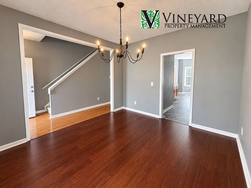 3 bed, 2.5 bath, 1690 sqft, $1,795 — Photo 4