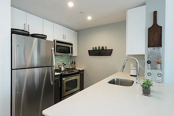 Rented by Greystar | media 5