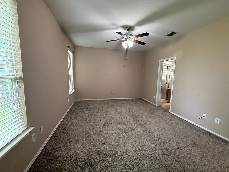 14629 Crystal Lake Dr — Photo 15