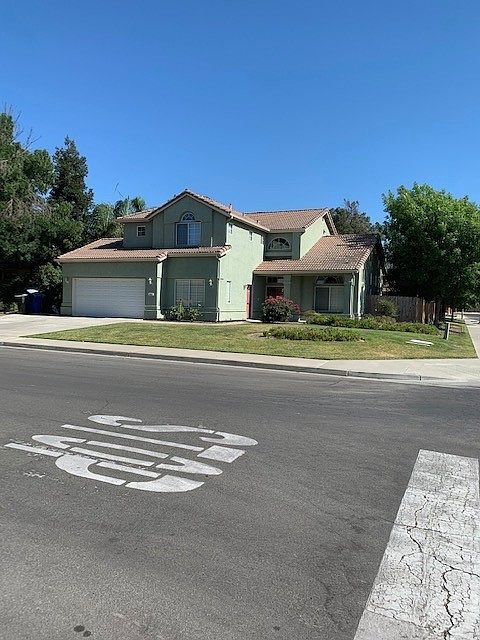 1st image of 875 E Willow Cir