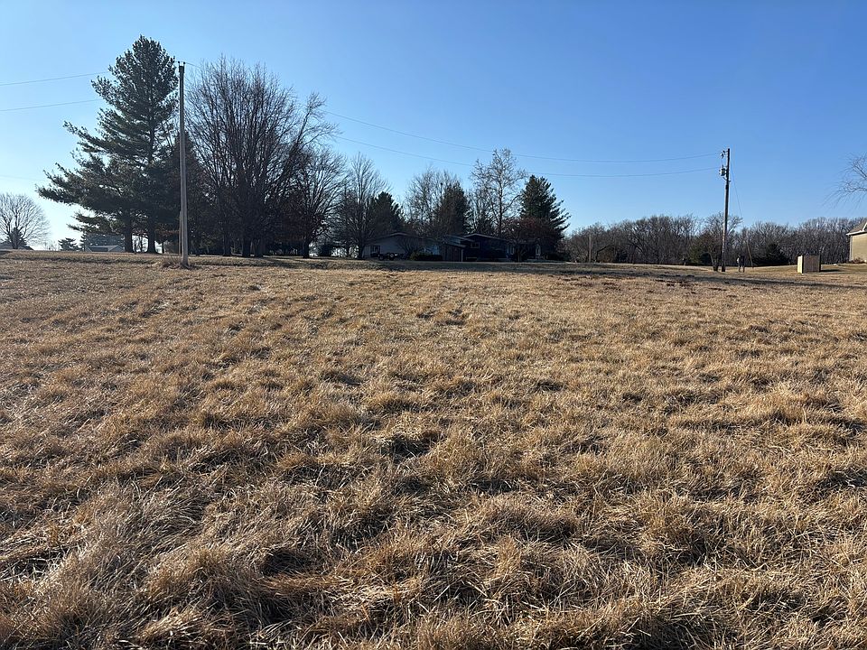 2nd image of 1061 Hidden Valley Dr