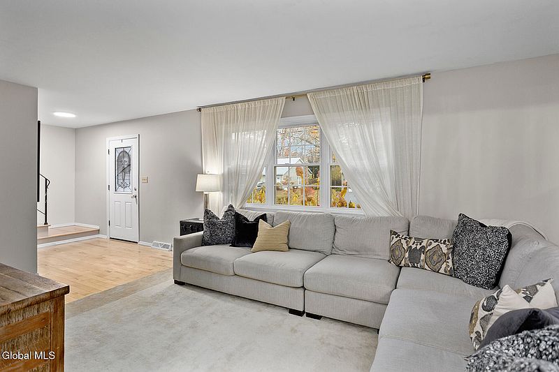 2nd image of 66 Hathorn Boulevard