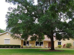 1823 S Valrico Rd, Valrico, FL 33596