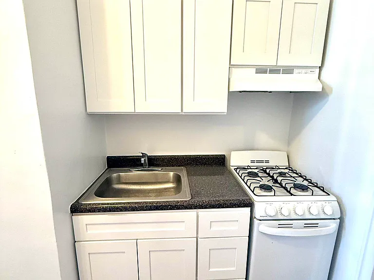 101 Cooper St #4A — Photo 10