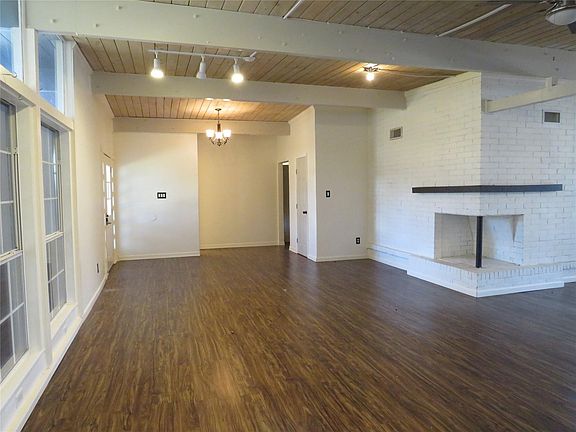 5th image of 1505 Oak Ridge Dr